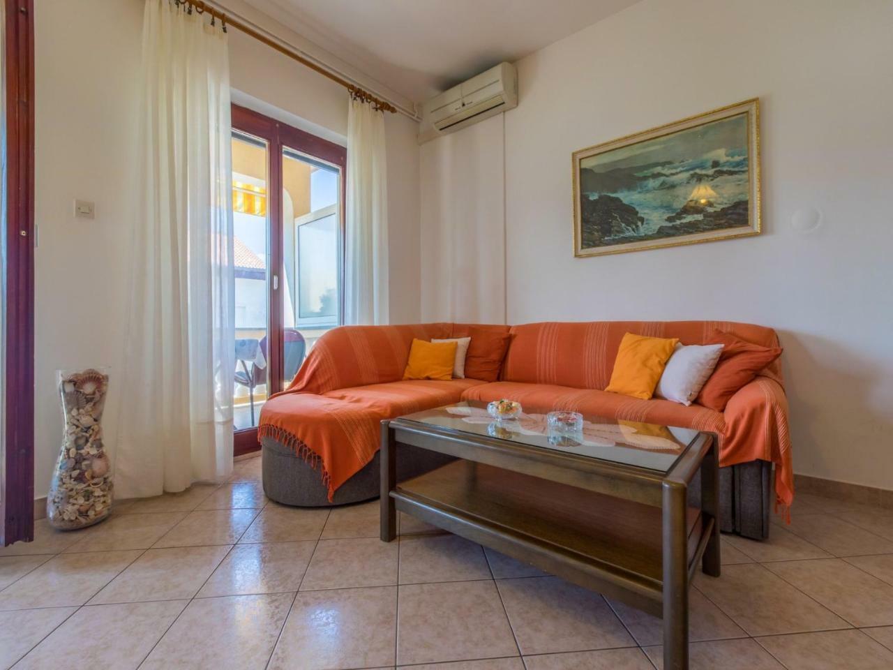 Apartment Nevelina Selce Bagian luar foto