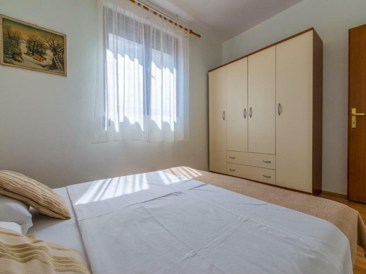 Apartment Nevelina Selce Bagian luar foto
