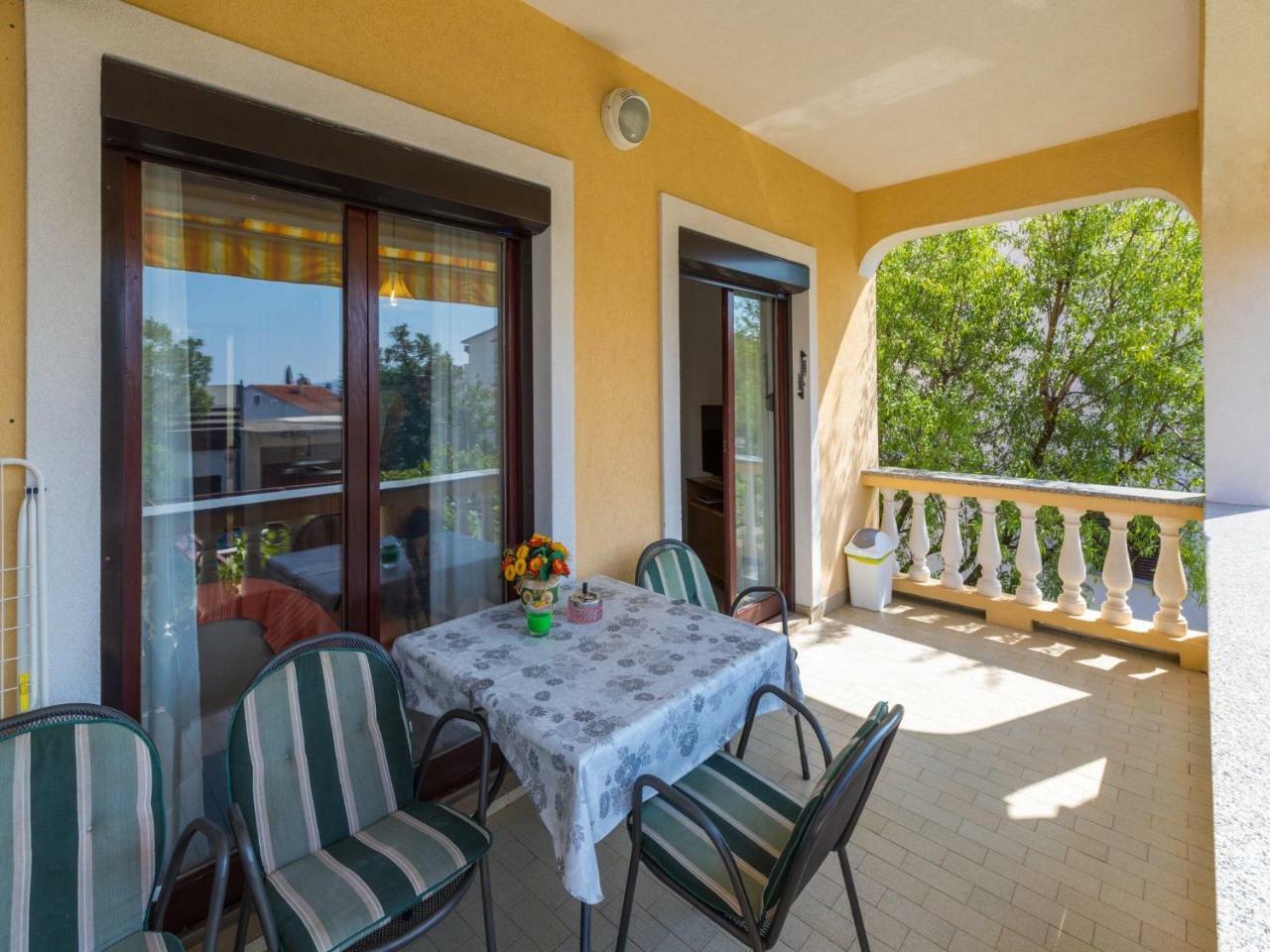 Apartment Nevelina Selce Bagian luar foto