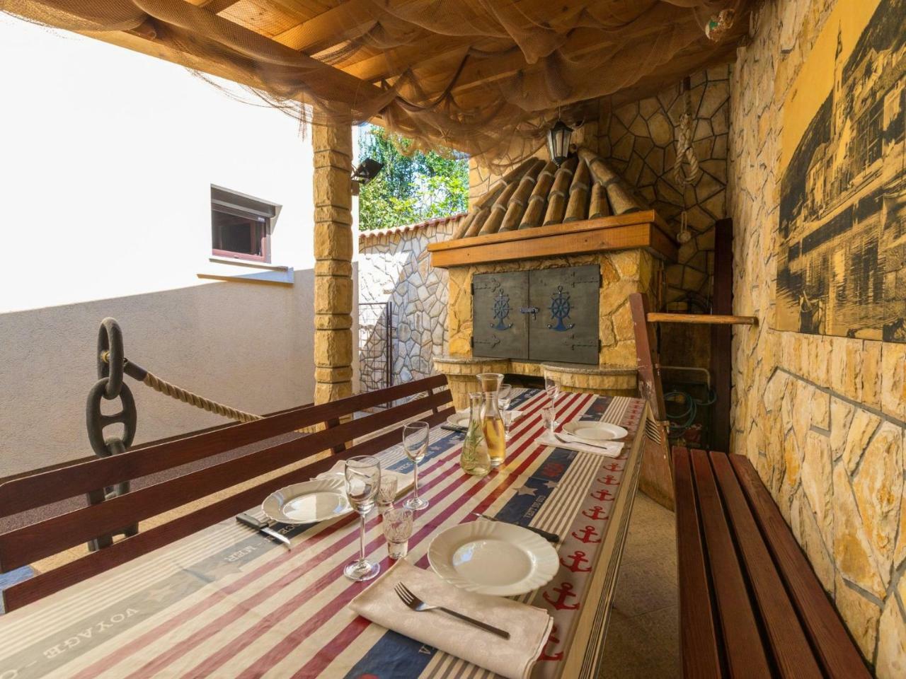 Apartment Nevelina Selce Bagian luar foto