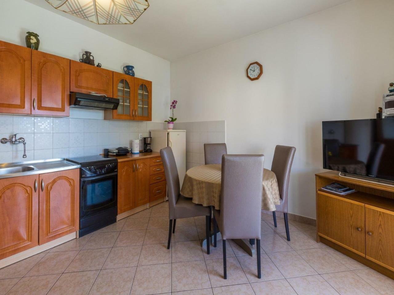Apartment Nevelina Selce Bagian luar foto